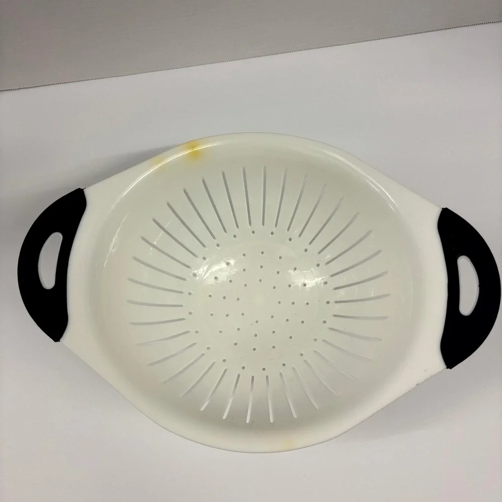 N/A white plastic